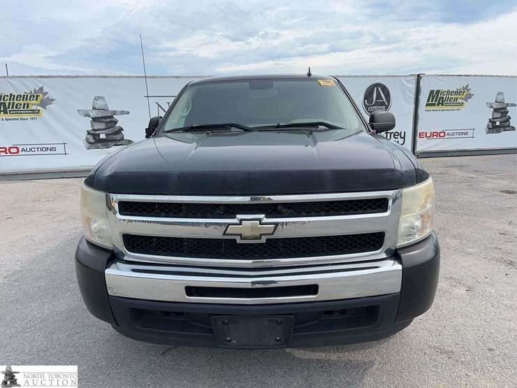 2009-chevrolet-silverado-1500-image-2