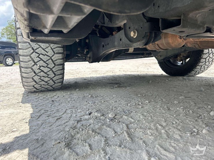 2023-ford-f250-image-18