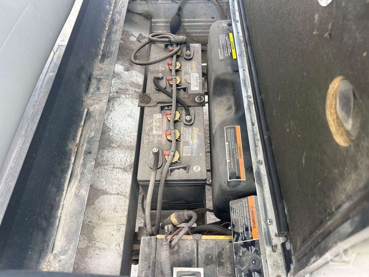 2019-club-car-carryall-transporter-electric-utility-cart-image-23