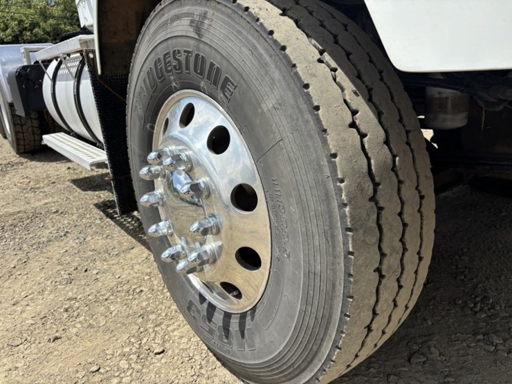 2004-kenworth-t800-image-14