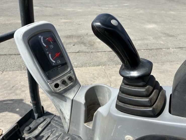 2019-kubota-kx018-4-image-21