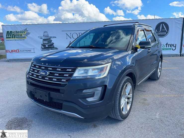 2017-ford-explorer-image-1