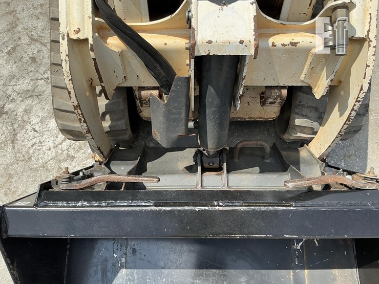 2017-bobcat-mt85-image-12
