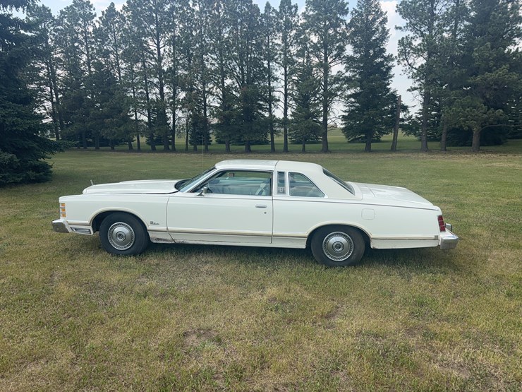 1976-ford-ltd-landau-image-8