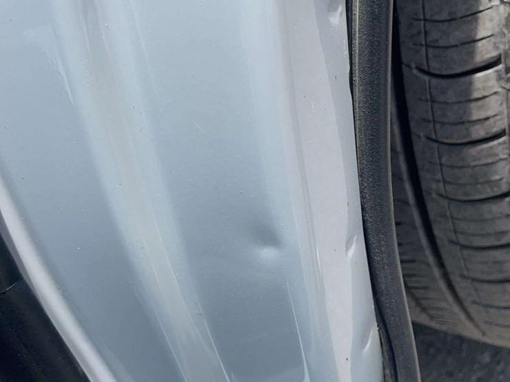 2022-ford-explorer-image-32