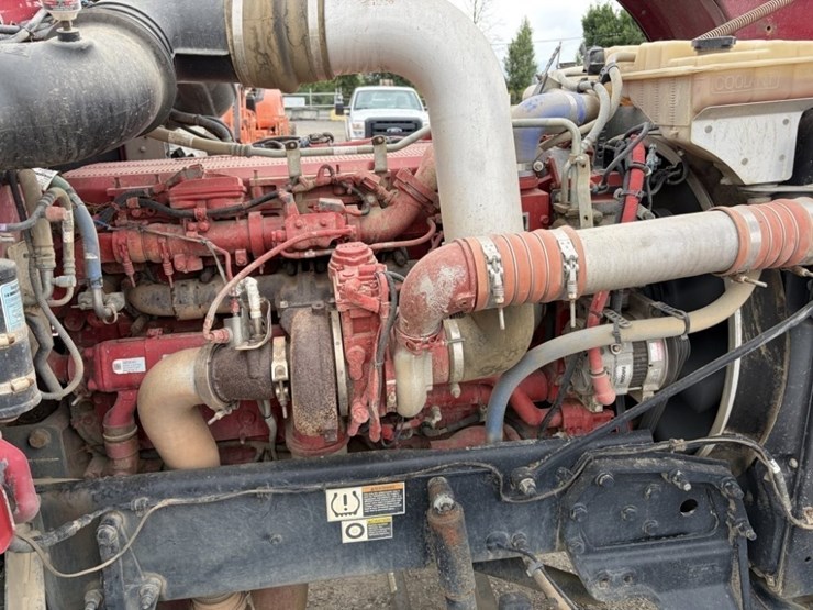 2014-peterbilt-367-image-41