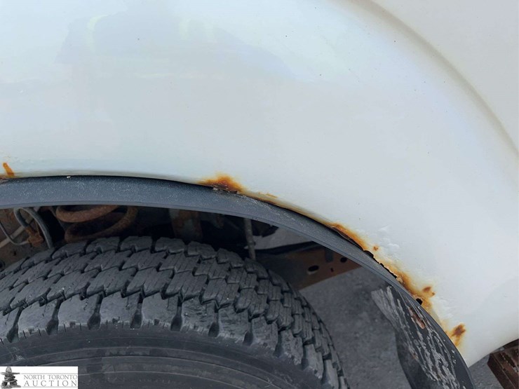 2013-ford-f350-image-26