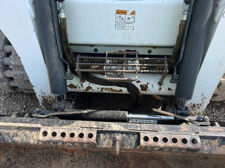 bobcat-t630-image-11