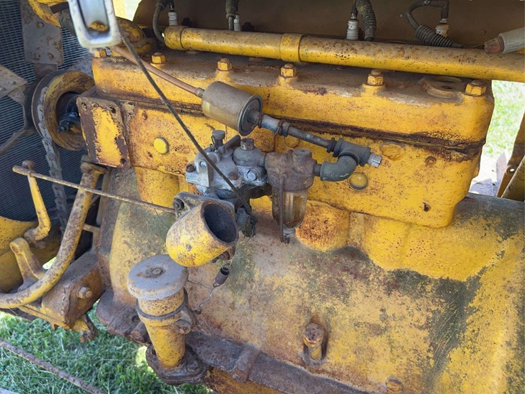 caterpillar-ten-image-29