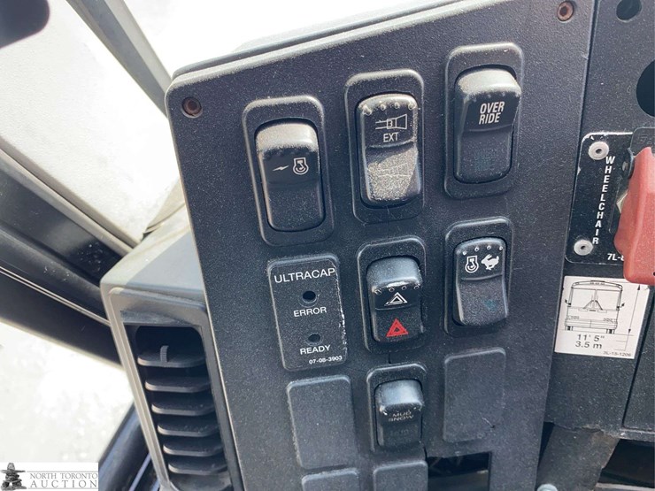 non-operable-2011-motor-coach-industries-d4500-55-passenger-wheelchair-accessible-bus-image-10