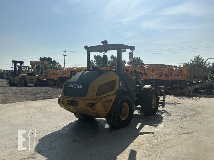 2015-deere-304k-image-4