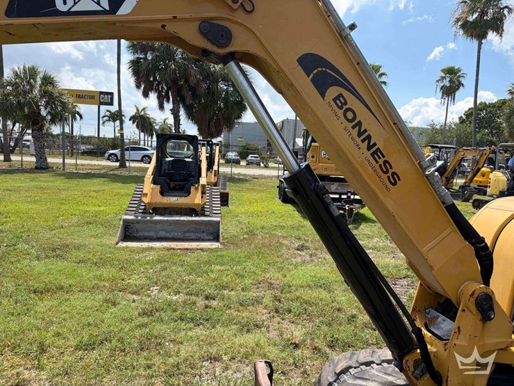 2016-caterpillar-305e2-image-15