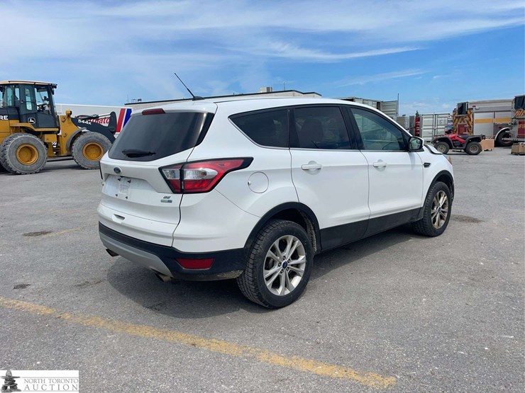 2017-ford-escape-image-5