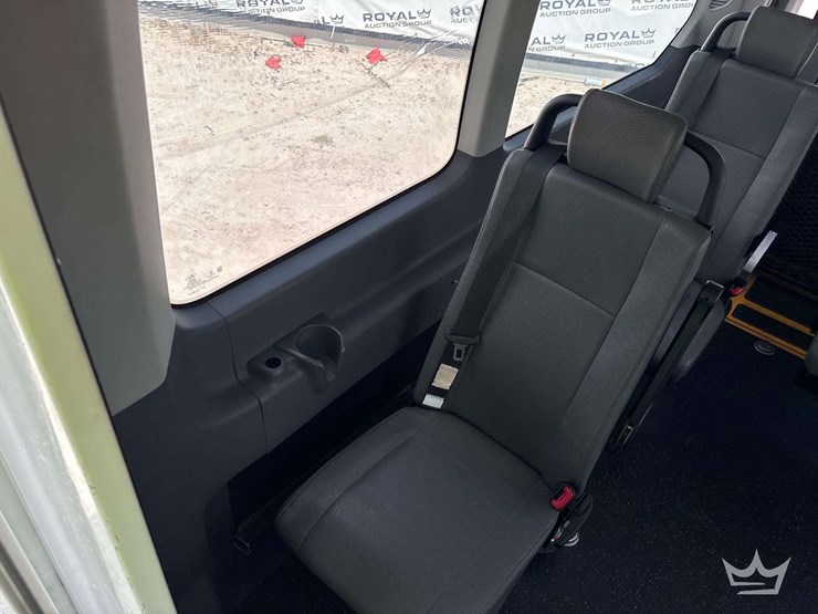 2020-ford-transit-image-21