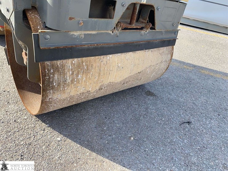 2010-wacker-neuson-rd12a-90-image-23