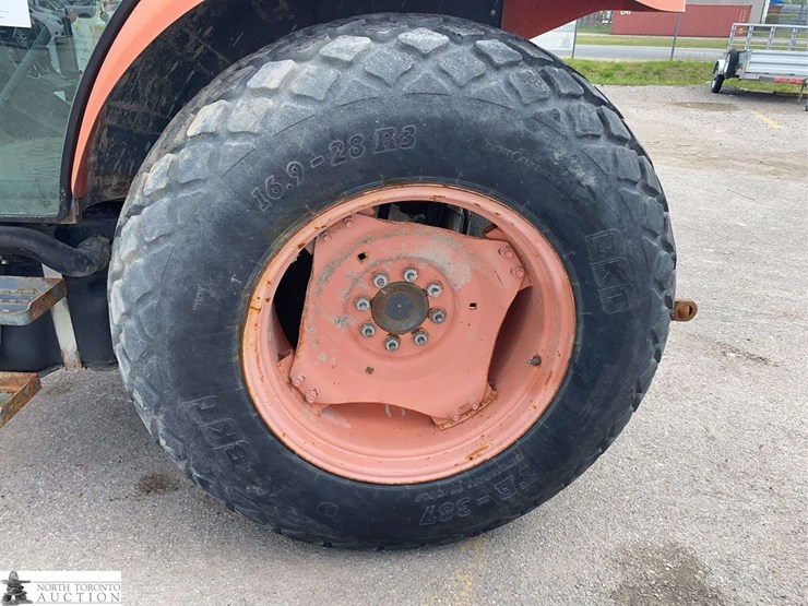 2011-kubota-m6040-image-24