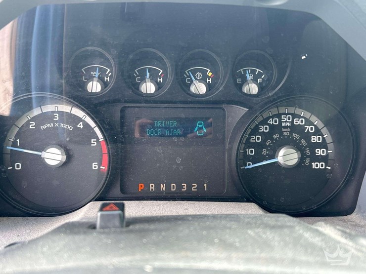 2015-ford-f550-image-40