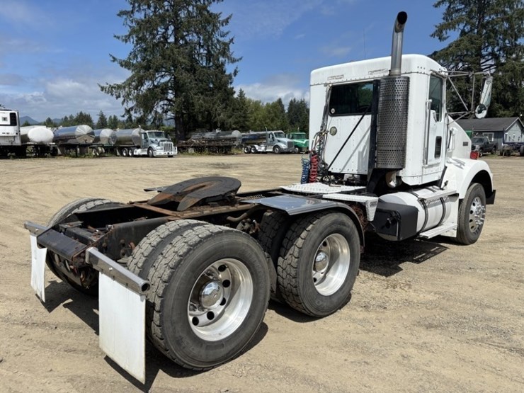 2004-kenworth-t800-image-5