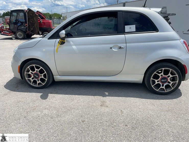 2012-fiat-500-image-8