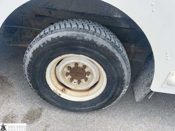 2009-ford-e-series-s/a-step-van-image-24
