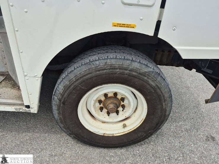 2009-ford-e-series-s/a-step-van-image-22