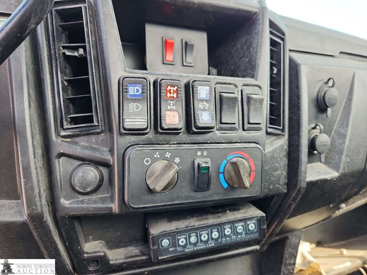 2017-polaris-ranger-image-11