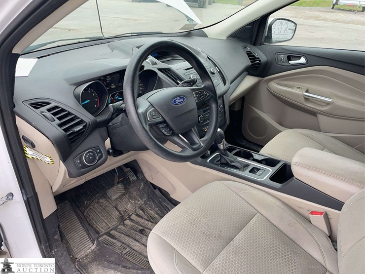 2017-ford-escape-image-11