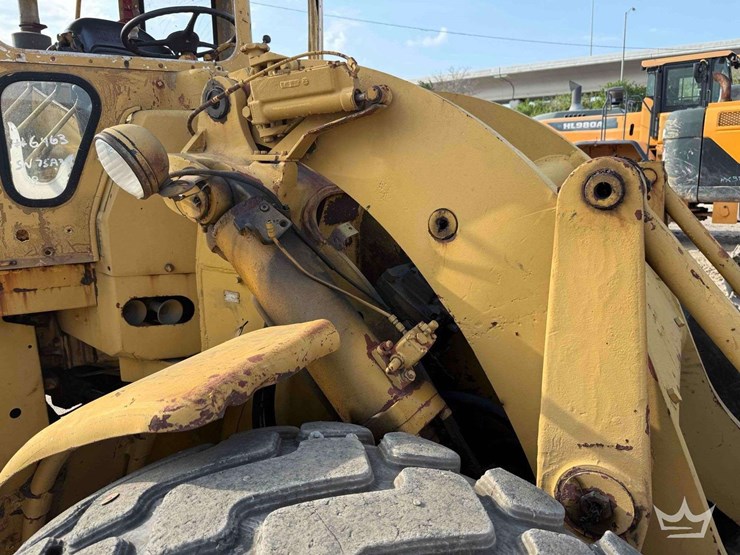 1965-caterpillar-966b-image-22
