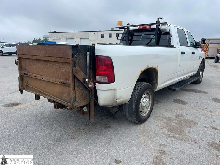 2012-dodge-2500-image-5
