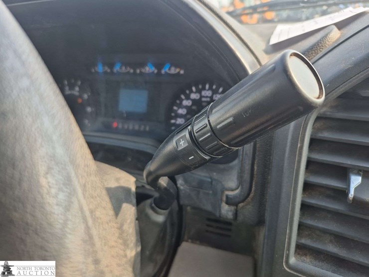 2017-ford-f350-image-17