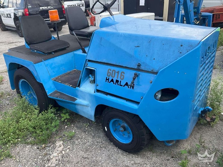 1992-harlan-global-htag-50-aircraft-tug-tractor-image-2