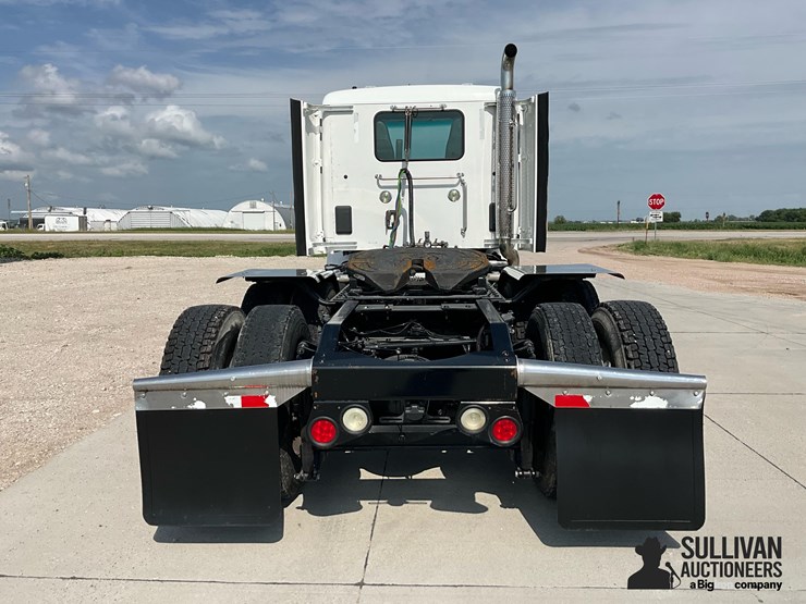 2016-peterbilt-579-image-6