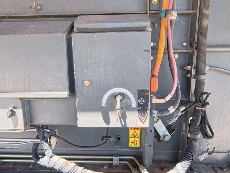 2012-massey-ferguson-9520-image-70