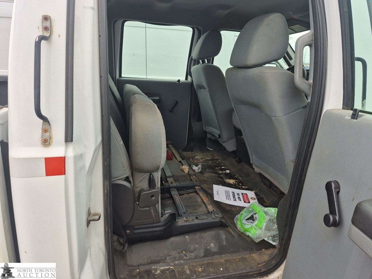 2011-ford-f350-image-28