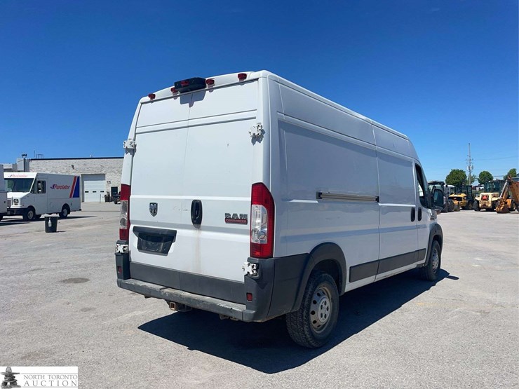 2015-ram-promaster-cargo-van-image-5