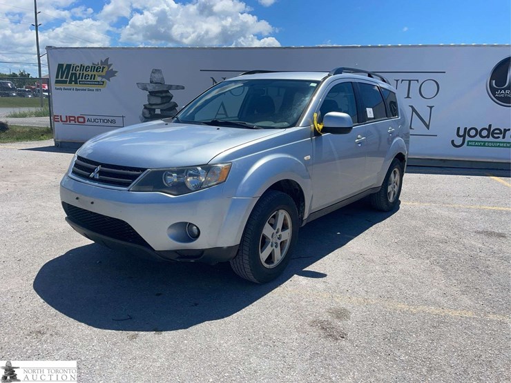 2008-mitsubishi-outlander-image-1