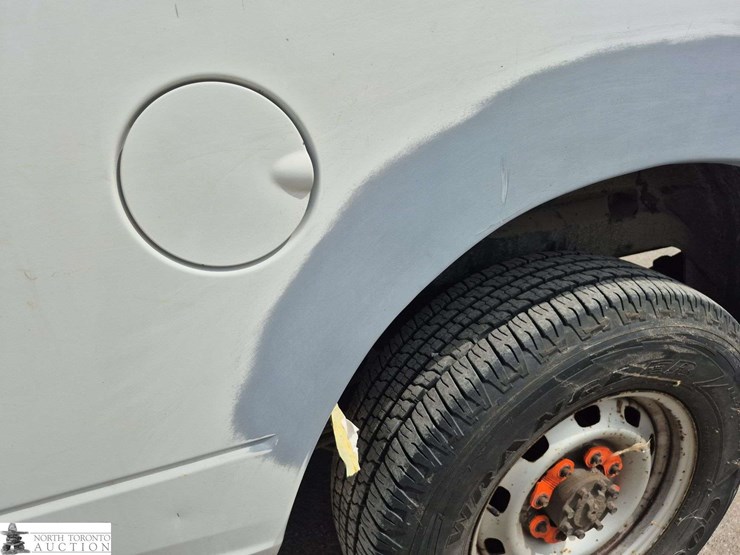 2012-dodge-3500-image-22