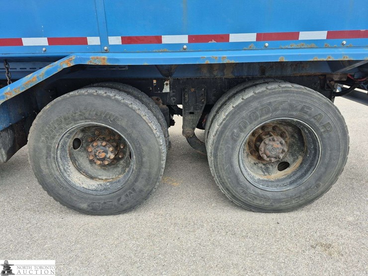 2018-mack-lr633-t/a-refuse-truck-image-27