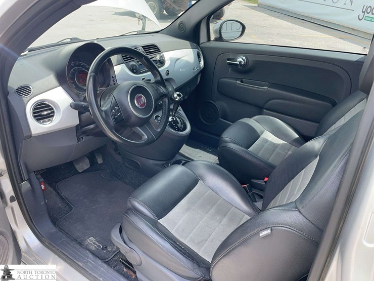 2012-fiat-500-image-11