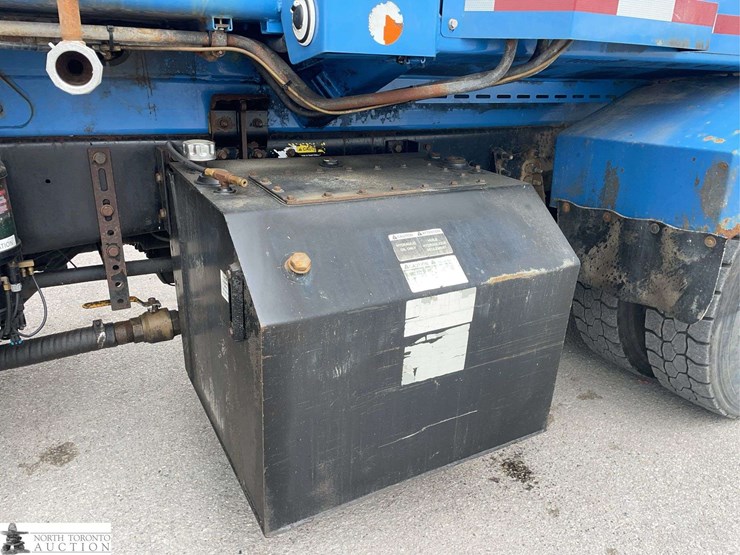 2018-mack-lr633-t/a-refuse-truck-image-21