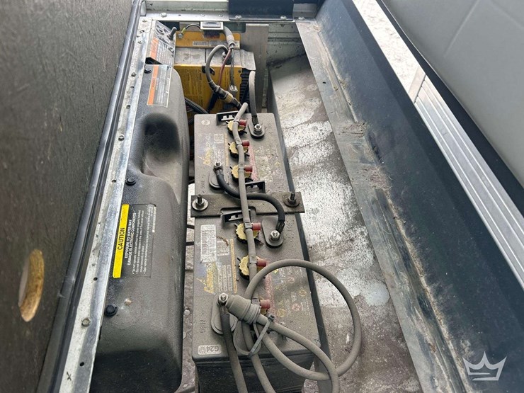 2019-club-car-carryall-transporter-electric-utility-cart-image-26