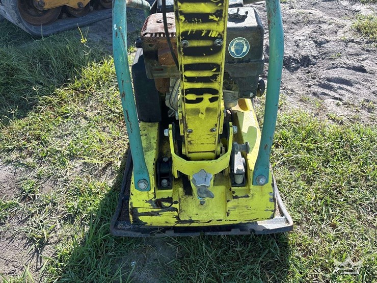 2022-ammann-apr-40-60-ho-vibratory-reversible-plate-compactor-image-22