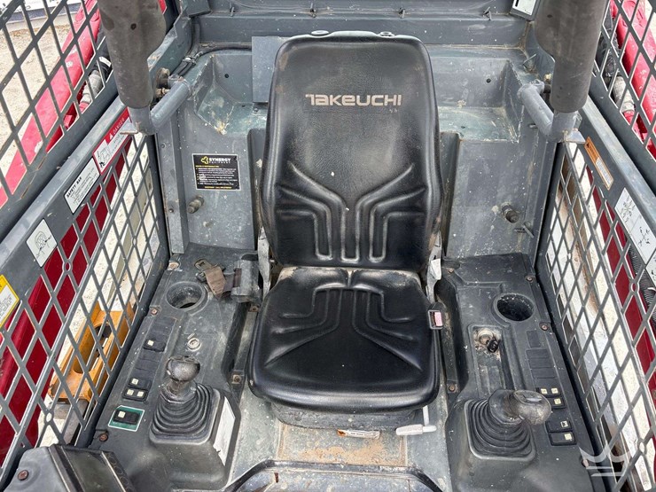 2019-takeuchi-tl10v2-image-21