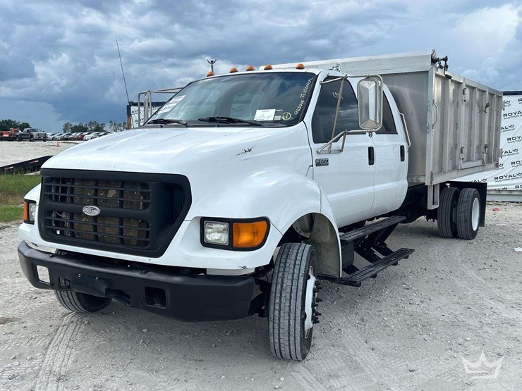 2002-ford-f650-image-1