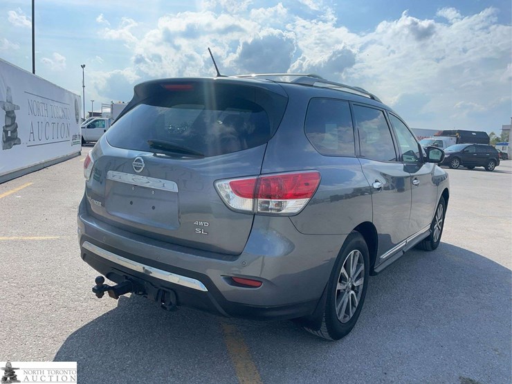 2015-nissan-pathfinder-image-5