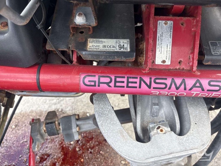 2015-toro-greensmaster-3300-triflex-commercial-greens-mower-image-11