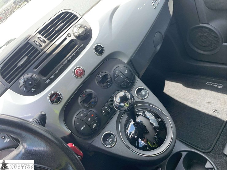 2012-fiat-500-image-13