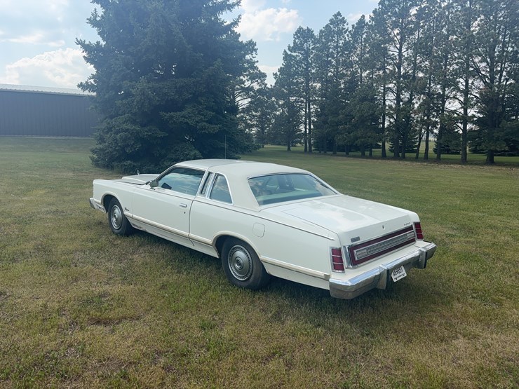 1976-ford-ltd-landau-image-7