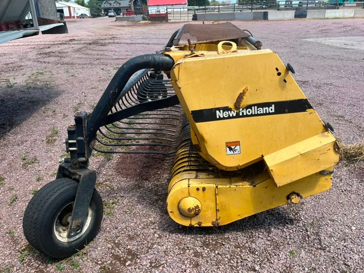 new-holland-356w-image-2