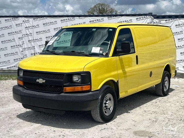 2012-chevrolet-express-2500-image-1